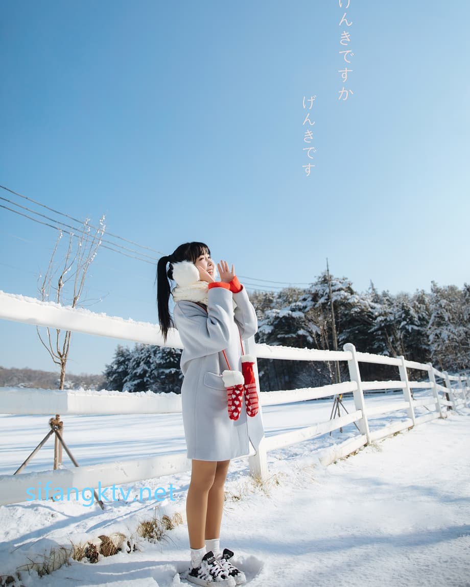 【2023_04_14】Long_hair_+_black_stockings_touching_pussy_🥰.m4v